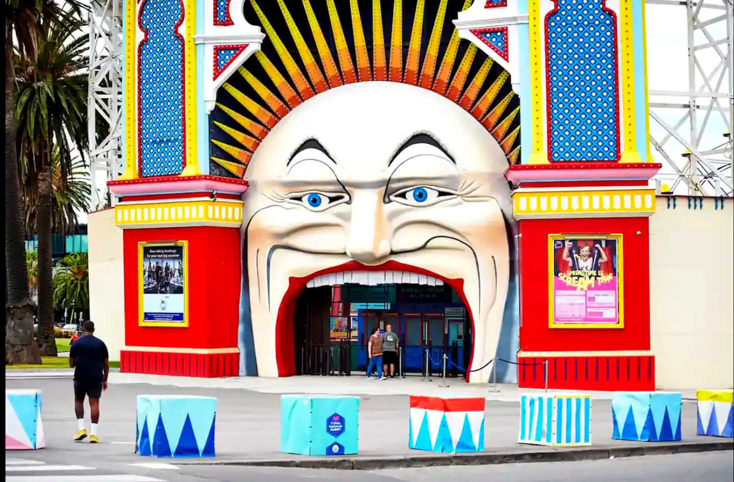 Luna Park — 7 min walk