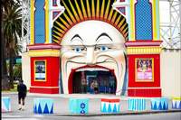 Luna Park — 7 min walk